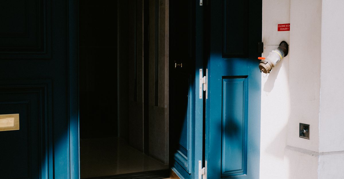 Storefront Door Lock Installation — Long Island city Locksmith & Doors